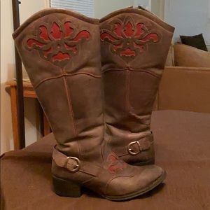 Born Boots size 8.5